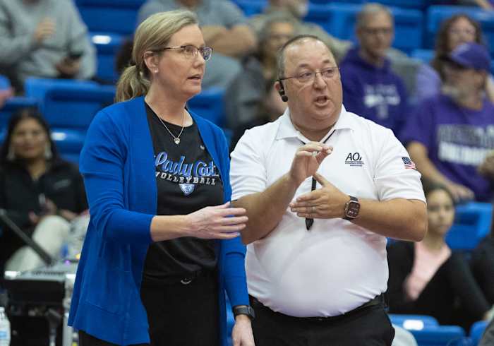 Fayetteville-Conway Volleyball Final__00019